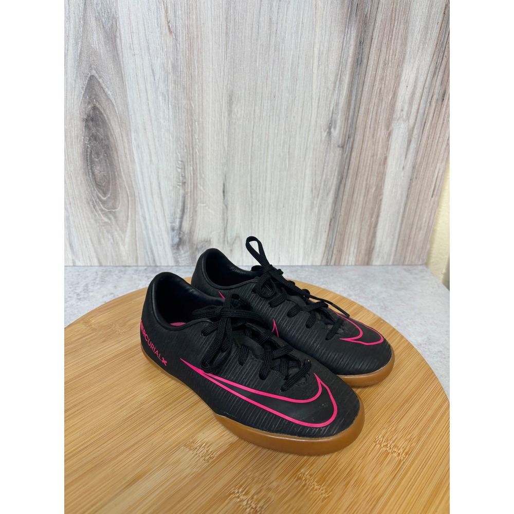 Nike Soccer Shoes 11C MercurialX Victory VI IC Black Pink Blast 831947-006